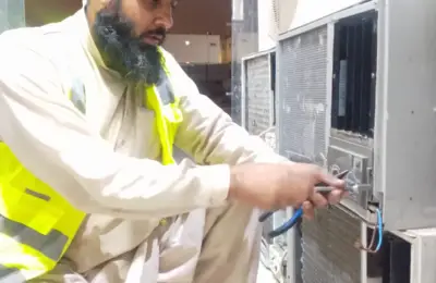 أفضل فني مكيفات غرب الرياض | أبو سعد الباكستاني